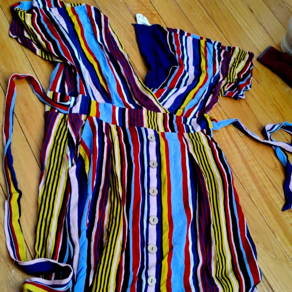 Beautiful strip women's dress size small